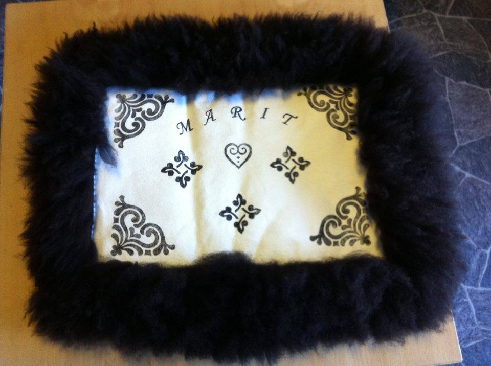 skinn med trykk daapsgave